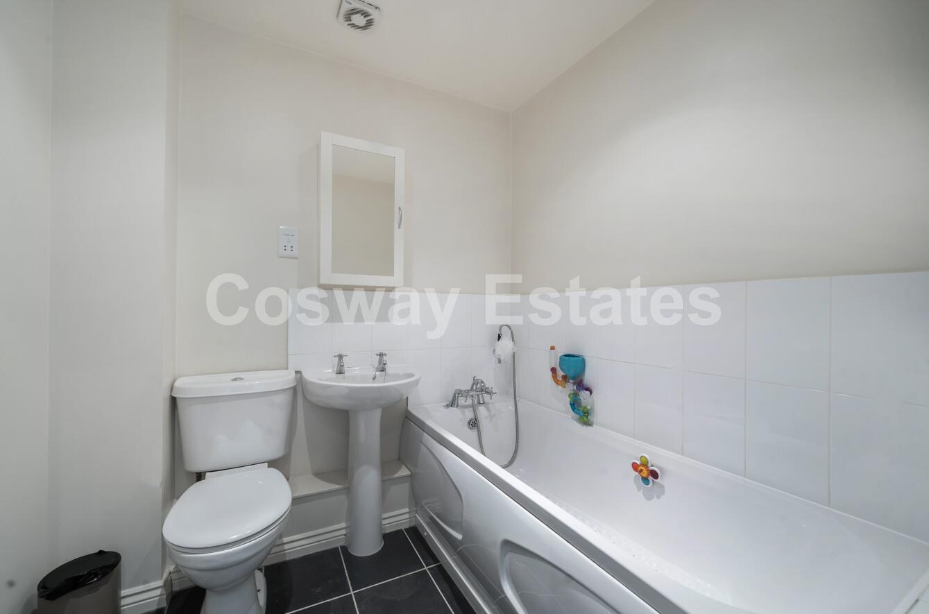 Bampton Drive, Mill Hill, NW7, London
